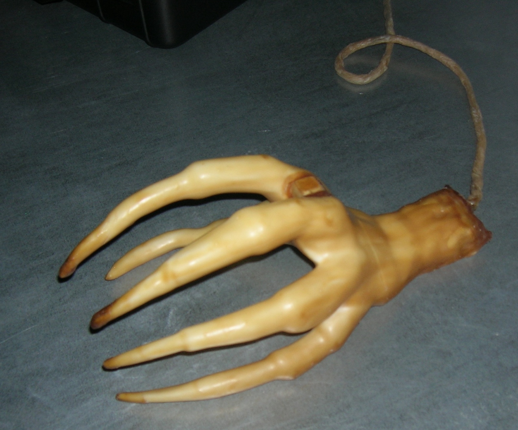 DemonHandMouse